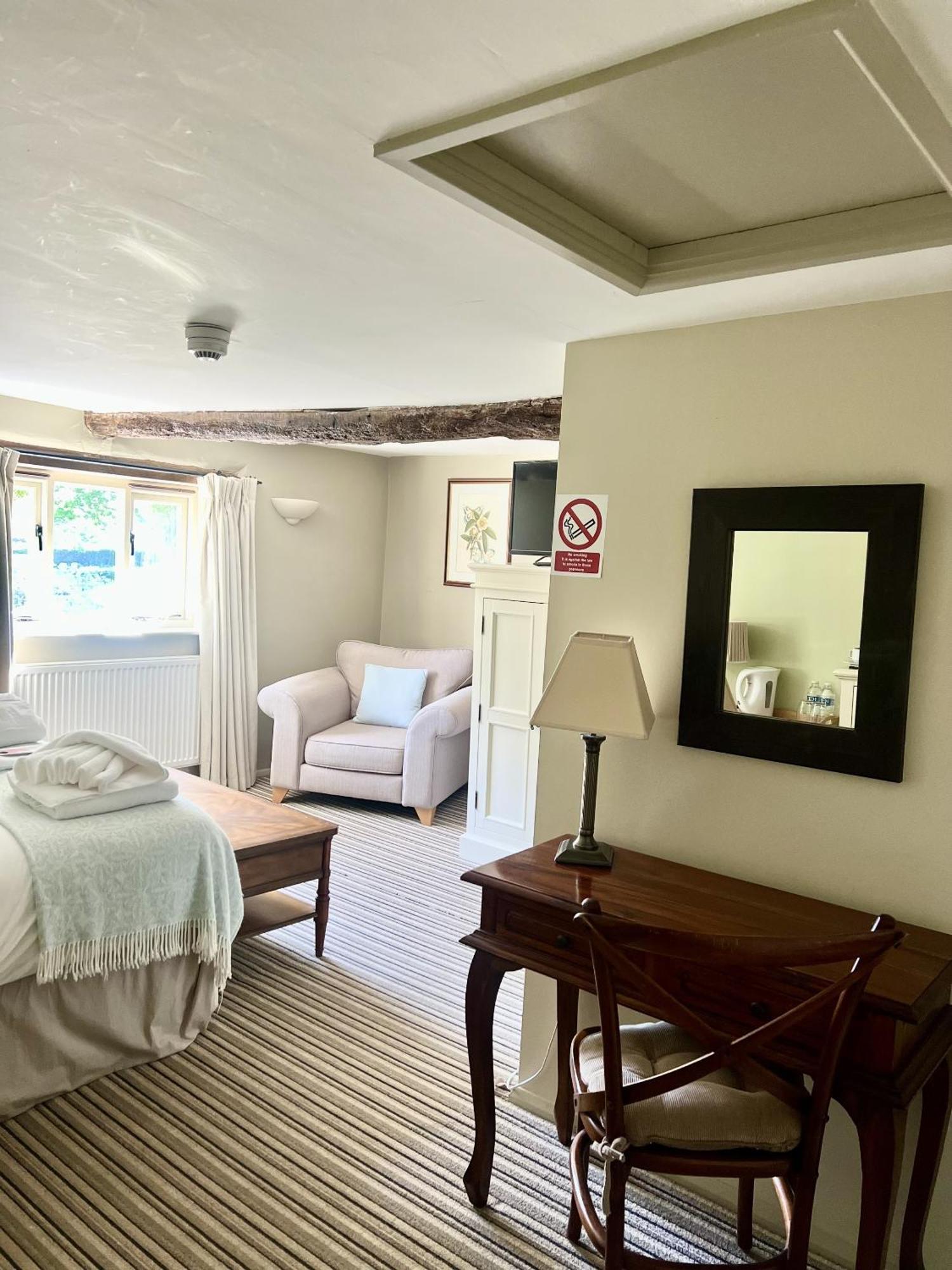 The Parson Woodforde Hotel Weston Longville Bilik gambar